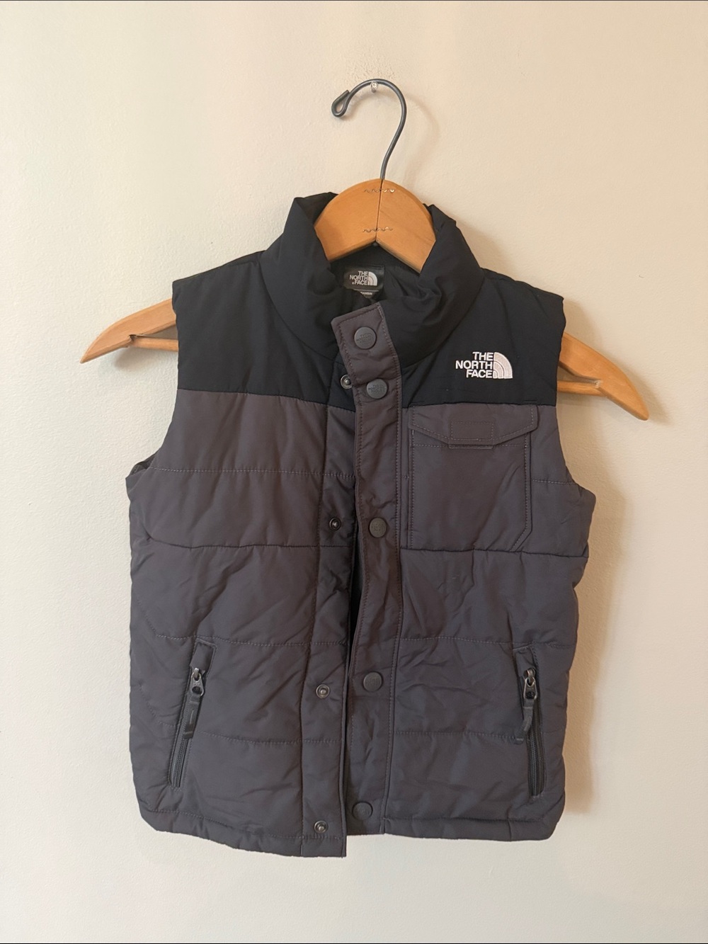 THE NORTH FACE Black Kids Puffer Vest Size Toddler 5 | Winter Outerwear Layers